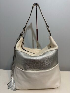 Innue Italy Metallic Silver and Ivory Leather Shoulder Hobo Bag